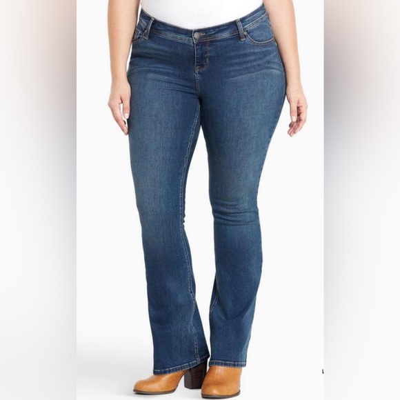 Torrid Luxe Slim Boot Jeans Women’s Sz 16R Cotton Blend Bootcut - Picture 1 of 9